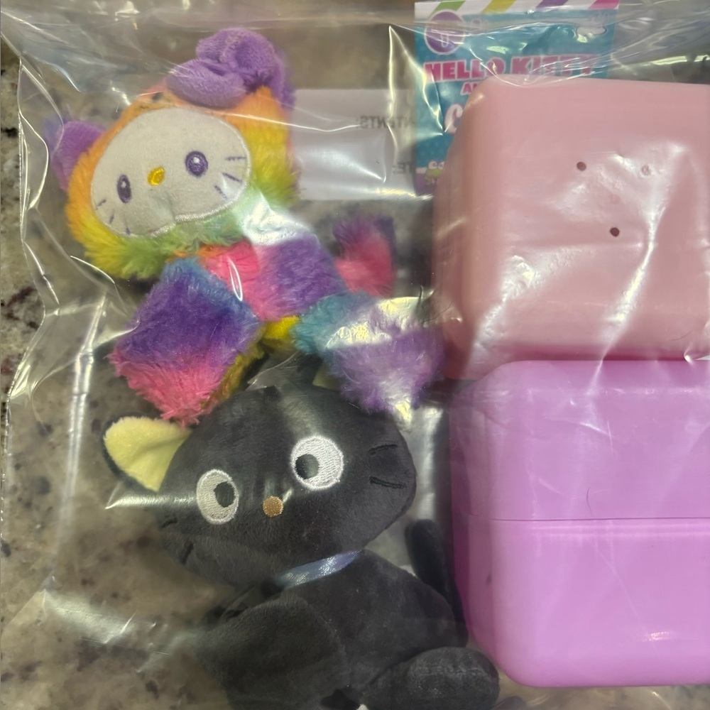 Bundle of 2 Hello Kitty Cutie Cuff season 1